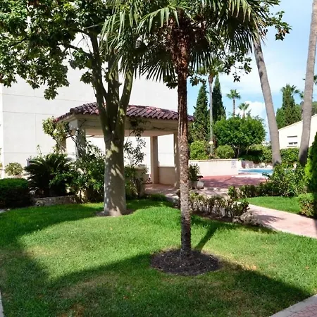 Golf Pau Casals Apartment